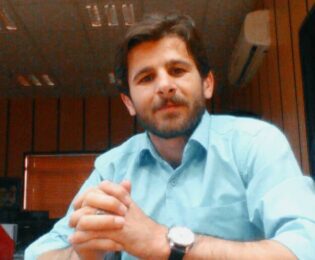 برداشت درختان شکسته و افتاده مغایر قانون و مدیریت پایدار جنگل های هیرکانی است.